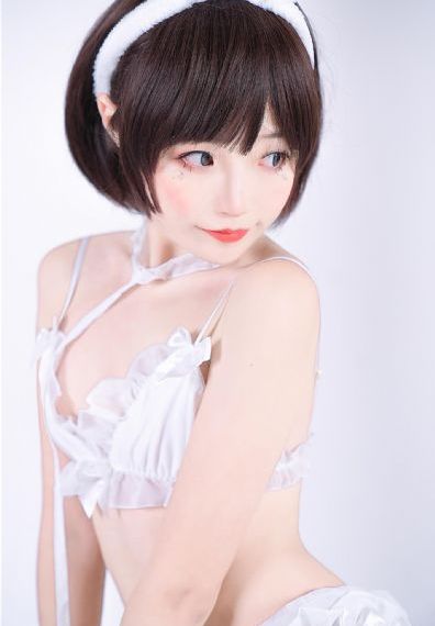 日本老女人av_4K动漫在线观看
