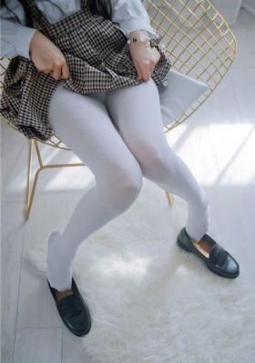 欧美客厅家具_十万网红美女美酱