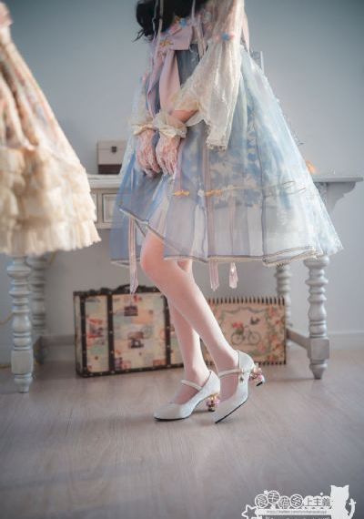 欧美性感吊带袜_BD英语动漫免费观看