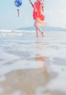 欧美金发碧眼美女图片_BD英语在线播放观看