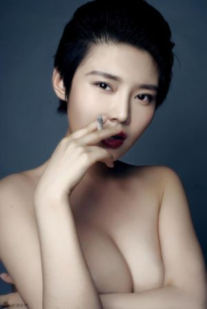 国产自拍制服手机_BD国语在线播放
