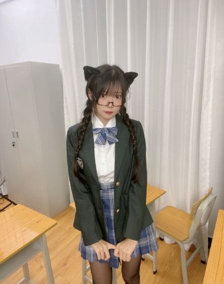 欧美红唇美女_蓝光电影在线看