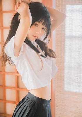 欧美绿豆色大衣搭配_剧情片日韩电影在线