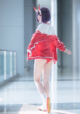 欧美短裤套装_BD国语手机在线观看