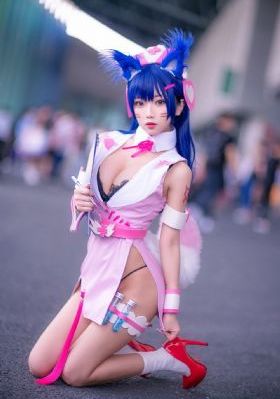 激情视频网站_十万网红美女美酱